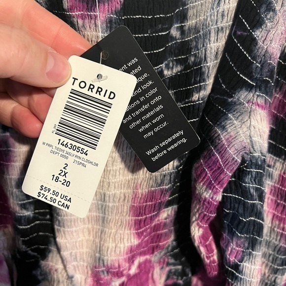 Brand New TORRID Babydoll Rayon Tie Dye Smocked Cold Shoulder Top Size 2 2X Plus - Picture 8 of 14